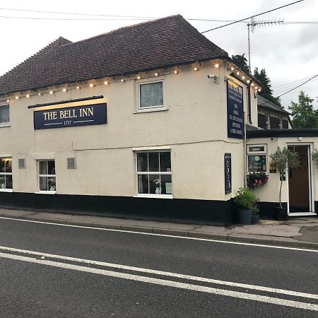 סליסבורי The Bell Inn מראה חיצוני תמונה