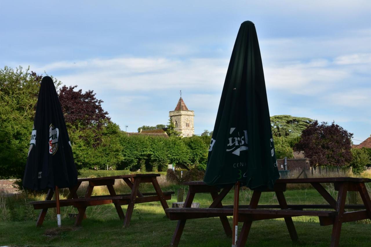 סליסבורי The Bell Inn מראה חיצוני תמונה
